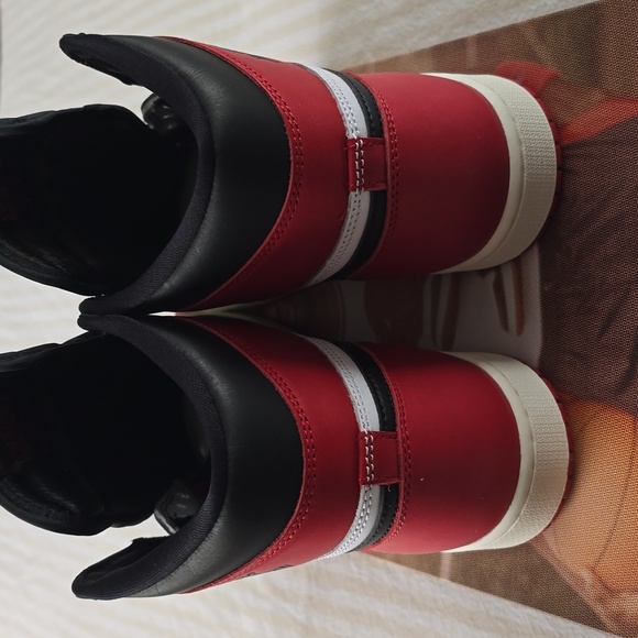 Jordan Air Jordan 1 Retro High OG 'Black Toe Reimagined' Size:10.5 - Picture 5 of 15